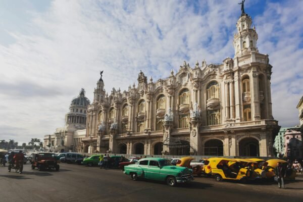 QUANDO NOVEMBRO CHEGAR | Primavera em Três Atos