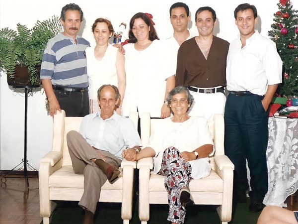 José, Eunice e os filhos deles, em 1994
