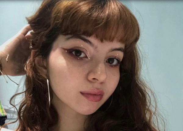 Emília, a menina que fez florescer o invisível