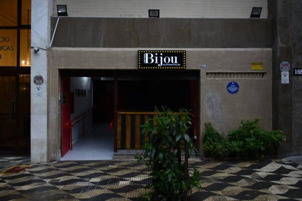 CINEMA | Cenas da ditadura. Um encontro no cine Bijou
