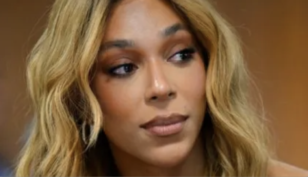 Erika Hilton na fogueira