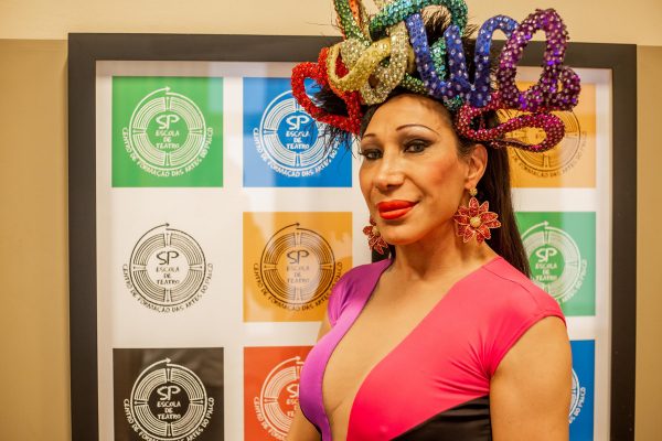 SP Escola de Teatro reforça importância de pautas voltadas à comunidade trans e lança podcast