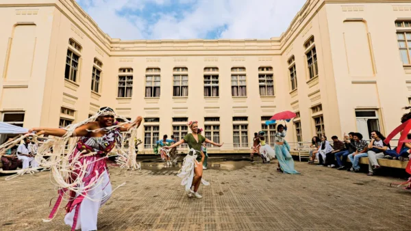 VEJA SP | Escola que revelou atores, dramaturgos e técnicos em SP agora vira faculdade pública de teatro