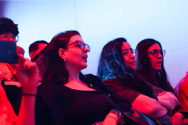 OS VERMELHOS | Friccionar o Mundo