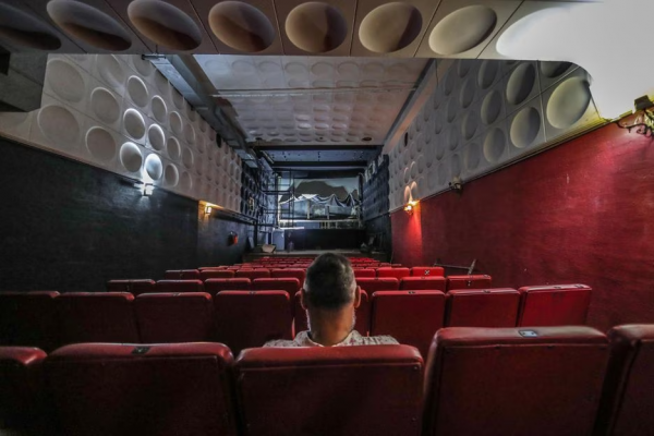 VEJINHA | Livro resgata a história do Cine Bijou, o primeiro cinema de arte do país