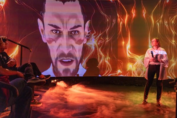 O GLOBO | IA no teatro: ferramenta inspira criação de novas linguagens, mas sem deixar de lado a fisicalidade