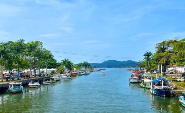 CORRENTE INVISÍVEL | Paraty e a revolução silenciosa